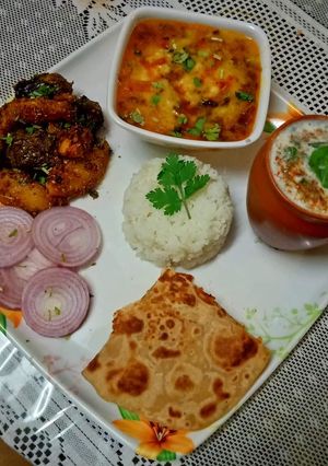 घर का जायका थाली (Ghar ka jayeka thali recipe in hindi) रेसिपी मुख्य फोटो