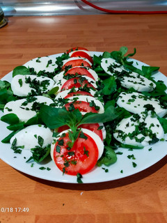 Una foto de Ensalada caprese