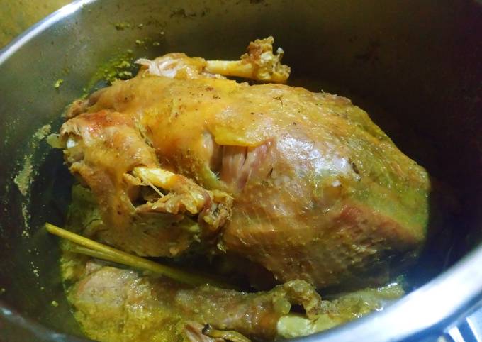 Resep Ingkung Ayam Kampung oleh Farikha Rahma - Cookpad