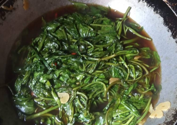 12. Tumis Kangkung