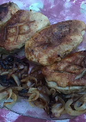 Une photo de Filets de canard marinés citron vert poivron et oignon rouge caramélisé