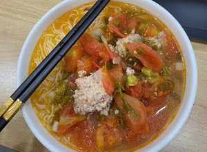 Hình của món Bún thịt viên cà chua.