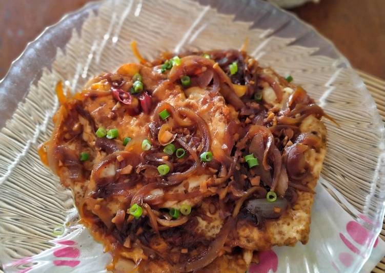 Cara Gampang Membuat 33. Telur Ceplok Saus Inggris, Bisa Manjain Lidah