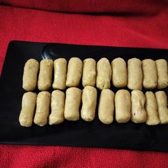 A picture of Kaju katli.