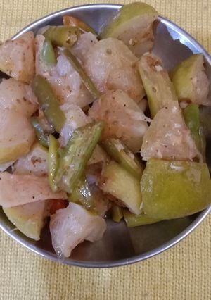 A picture of Lemon Chilli Pickle.