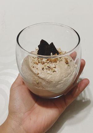 Una foto de Mousse de chocolate con trozos de frutos secos