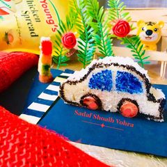 A picture of Car shaped Sandwich.