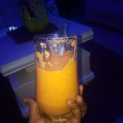 A picture of Papaya coconut smoothie.