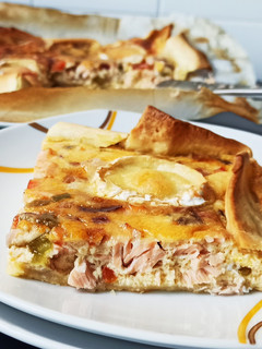 Foto principal de Quiche de salmón, verduras y queso de cabra