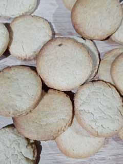Una foto de Polvorones de mantequilla 🍪🍪