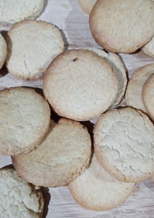 Una foto de Polvorones de mantequilla 🍪🍪