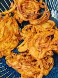 หอมใหญ่ทอด (Onion Fritters)