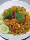 ข้าวผัดเครื่องแกงกุ้ง