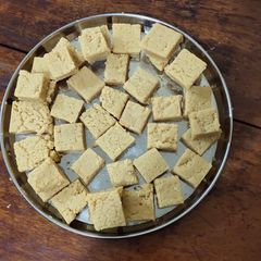 A picture of Maisoor paak sweet.