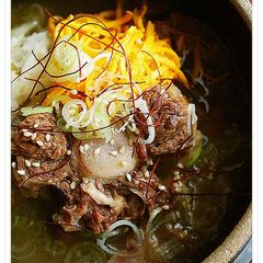 A picture of Oxtail Gomtang.
