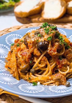 A picture of Mackerel and Mushroom Tomato Sauce Pasta.