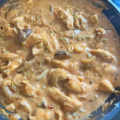 A picture of Coconut milk chicken curry (vegan alternatives).