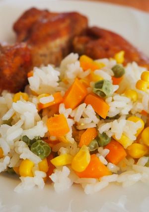 Zöldséges rizs - mikróban recept fotója