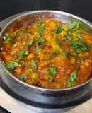 Cauliflower matar masala gravy