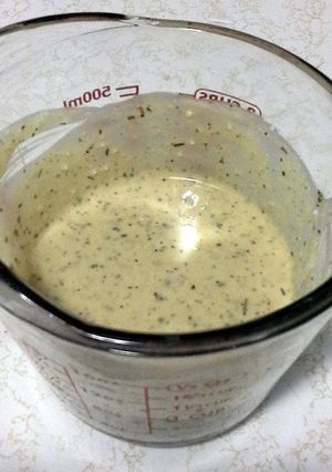 A picture of Garlic Parmesan Sauce.