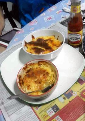 A picture of Cheesy potatoes baked.