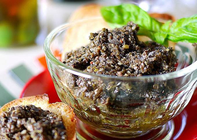 A Wine Snack Tapenade