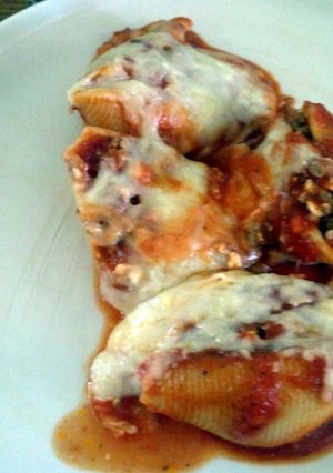 A picture of Stuffed Shells.
