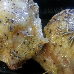 A picture of Quick Thanksgiving Chicken Thighs.