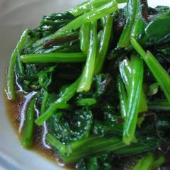 A picture of Easy Microwave Spinach and Shio-kombu Side Dish.