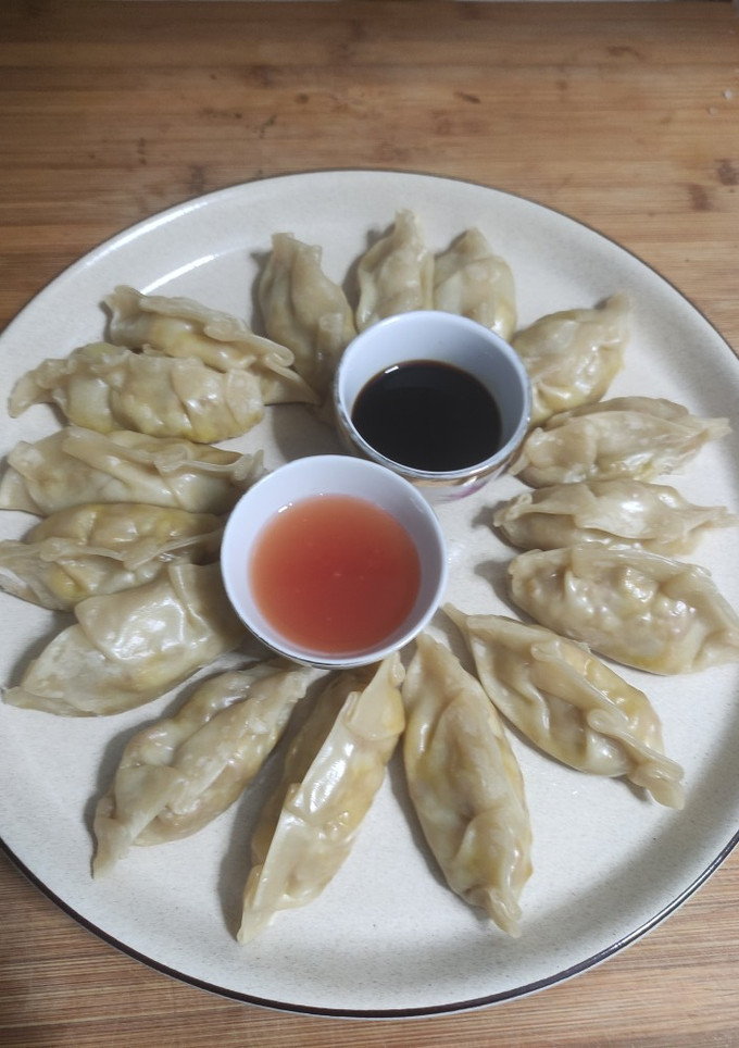 Una foto de Gyozas de carne mixta y gambas