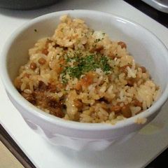 A picture of Natto Cheese Rice.