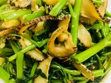 Rau muống xào ốc giác