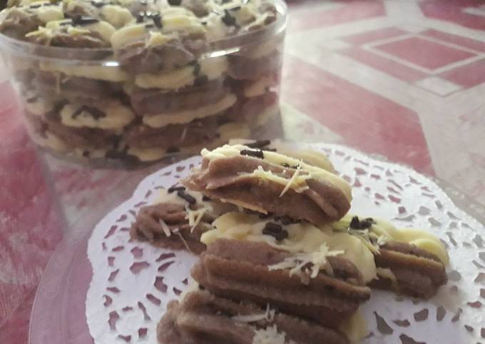 Condensed milk cookies choco and cheese