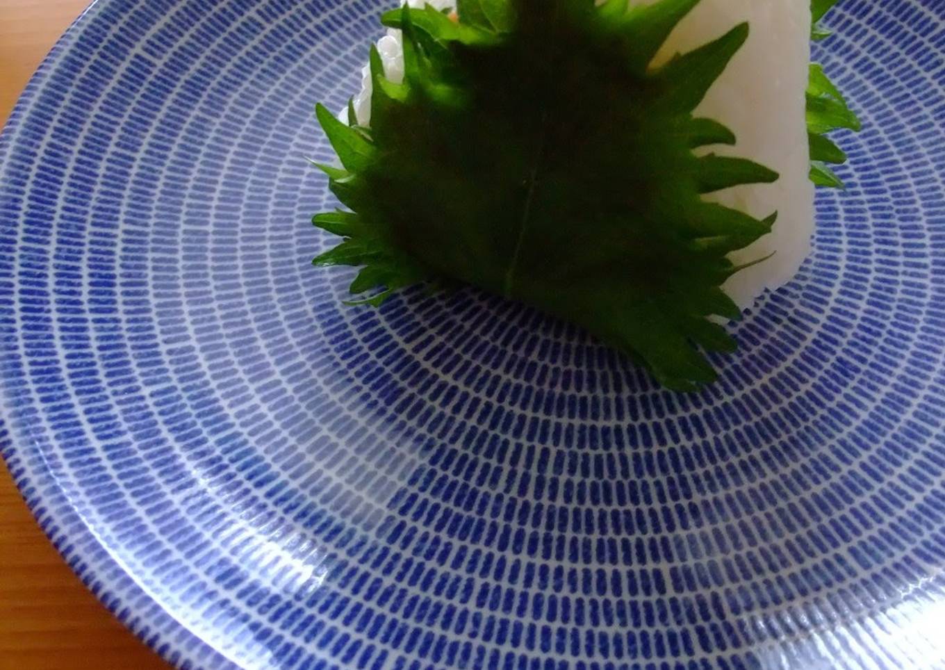 Steaming Miso Rice Balls Wrapped in Shiso Leaves