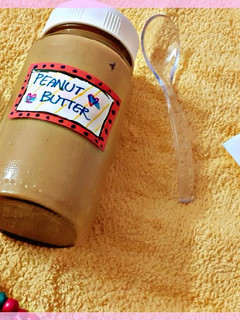 A picture of Peanut Butter with less than 3 ingredients.
