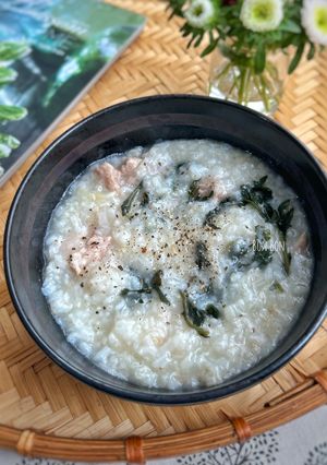 Hình của món Cháo Sườn Ngải Cứu Bằng Nồi Cơm Điện.