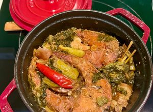 Hình của món Cá kho dưa.