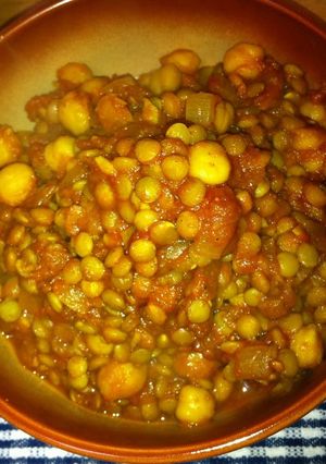 A picture of Filling Macrobiotic Bean Curry.
