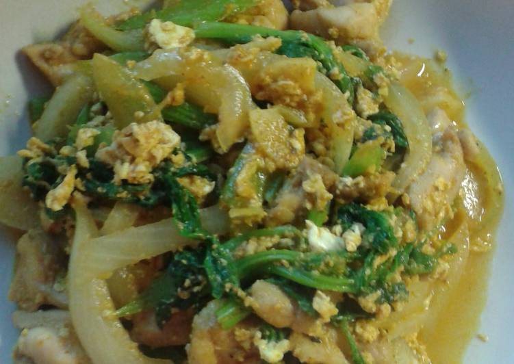 Recipe of Homemade Kai pad pong karrie or stir fry chicken in curry powder