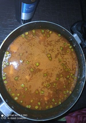 A picture of Restaurant Style Aloo Matar.