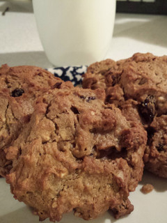A picture of Persimmon & Raisin Cookie.