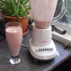 Tropical Strawberry Smoothie A picture of Tropical Strawberry Smoothie.