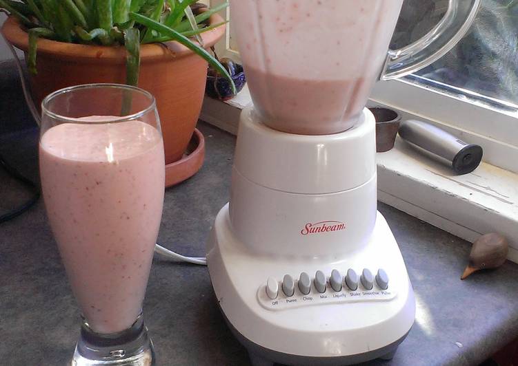 Simple Way to Make Homemade Tropical Strawberry Smoothie