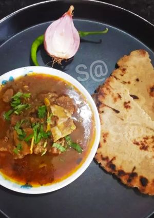 मटण रस्सा (Mutton Rassa recipe in marathi) रेसिपी चे मुख्य फोटो 