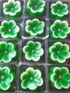 Foto resep Kue Pepe Sakura Pandan (Lapis tapioka + Terigu)