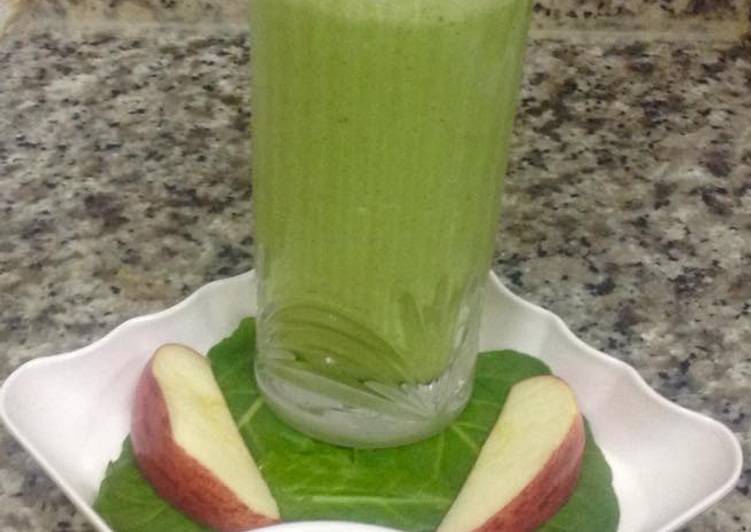 Step-by-Step Guide to Prepare Favorite Healthy Spinach Smoothie