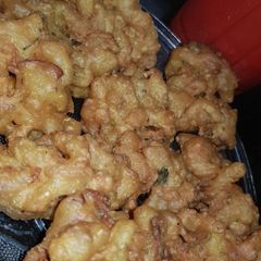 A picture of Macaroni pakora.