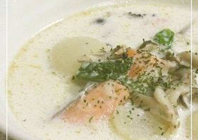 How to Prepare Ultimate ✿Milk Soup with Salmon, Turnip, and Shimeji Mushrooms