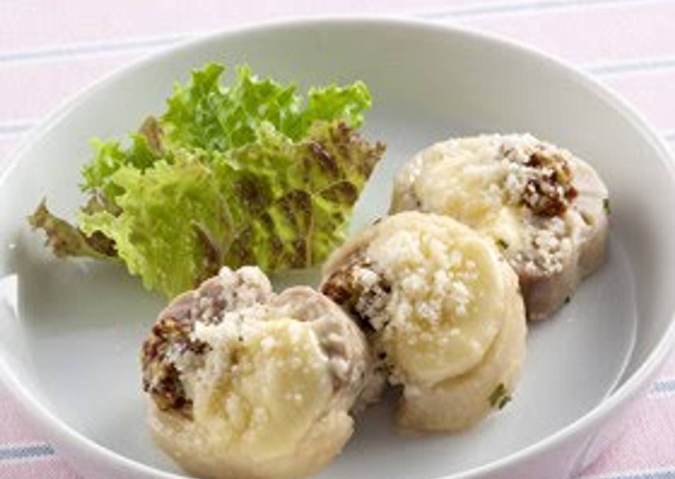 Herbed Chicken Baked with Mayonnaise and Cheese