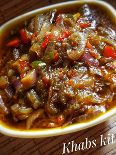 A picture of Onion sauce.